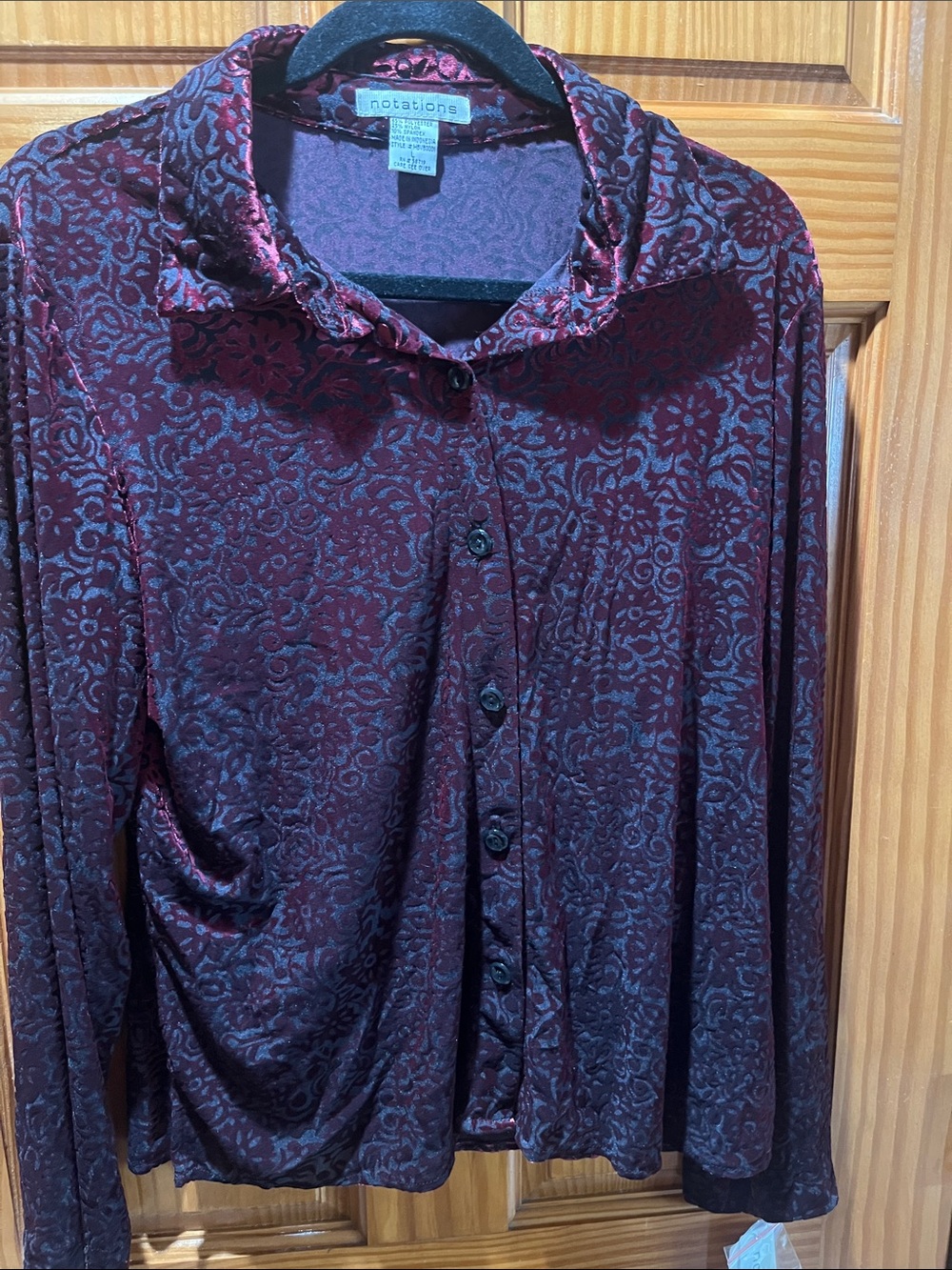 Notations Burgundy Floral-Texture Button Down Shirt